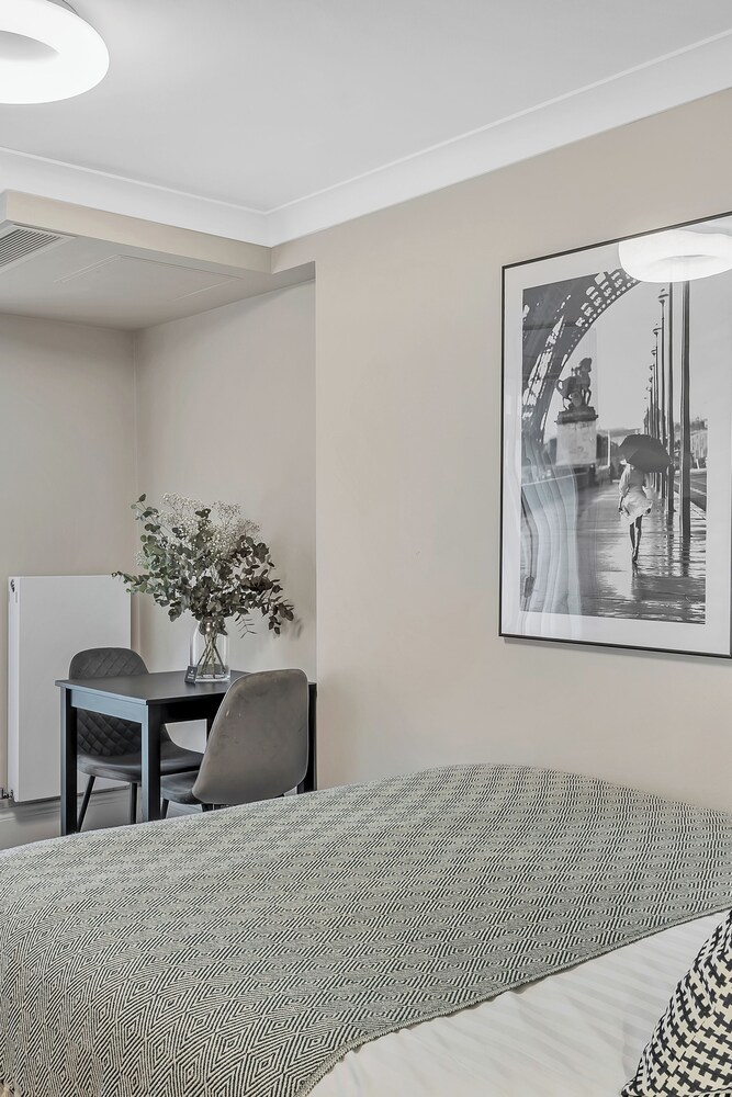 Estudio superior, 1 cama de matrimonio grande (Lower Ground) del hotel Cleveland Gardens. Foto 4