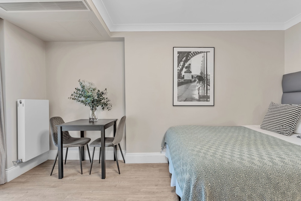 Estudio superior, 1 cama de matrimonio grande (Lower Ground) del hotel Cleveland Gardens. Foto 10