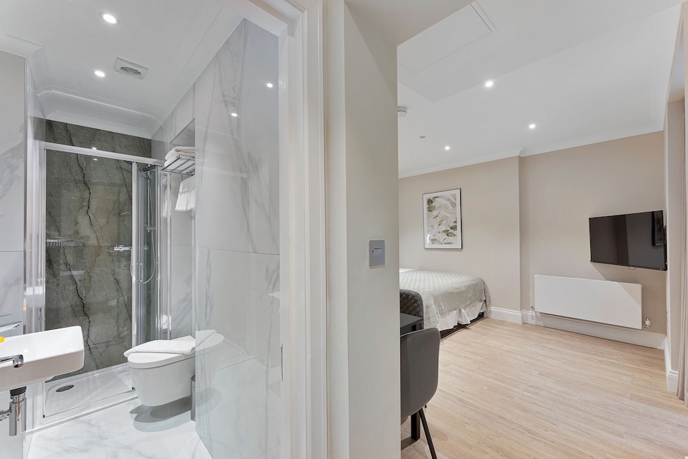 Estudio superior, 1 cama de matrimonio grande (Lower Ground) del hotel Cleveland Gardens. Foto 11