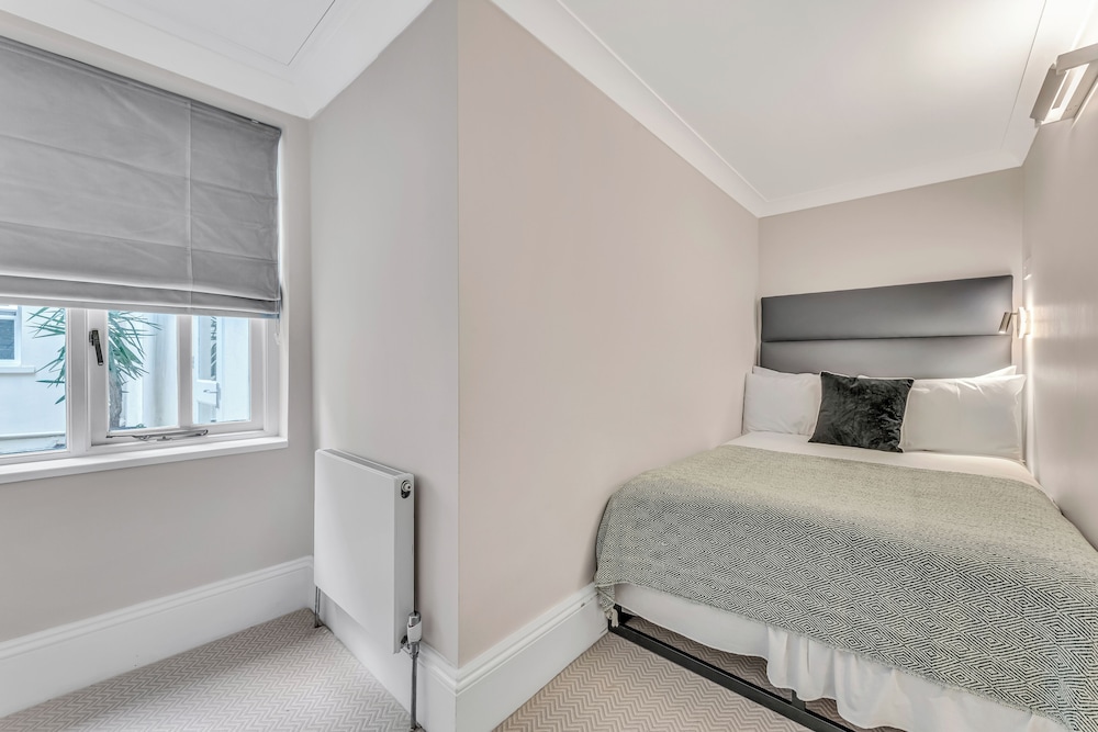 Estudio familiar, 1 cama de matrimonio grande (Lower Ground Floor) del hotel Cleveland Gardens. Foto 2