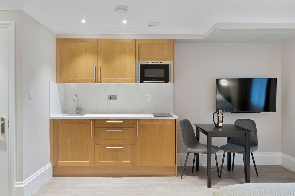 Estudio familiar, 1 cama de matrimonio grande (Lower Ground Floor) del hotel Cleveland Gardens. Foto 5