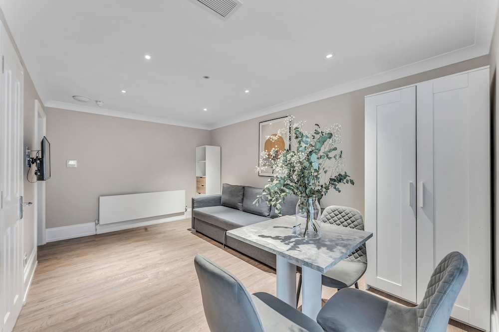 Estudio familiar, 1 cama de matrimonio grande (Lower Ground Floor) del hotel Cleveland Gardens. Foto 8