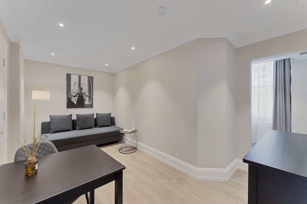 Apartamento, 1 cama doble con sofá cama (Lower Ground) del hotel Cleveland Gardens. Foto 1