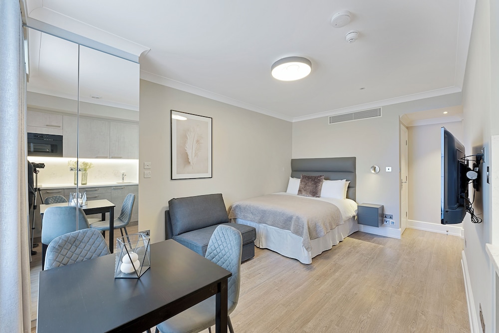Estudio familiar, 1 cama doble con sofá cama, no fumadores del hotel Cleveland Gardens