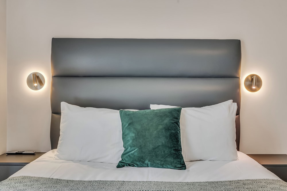 Estudio familiar, 1 cama doble con sofá cama, no fumadores del hotel Cleveland Gardens. Foto 6