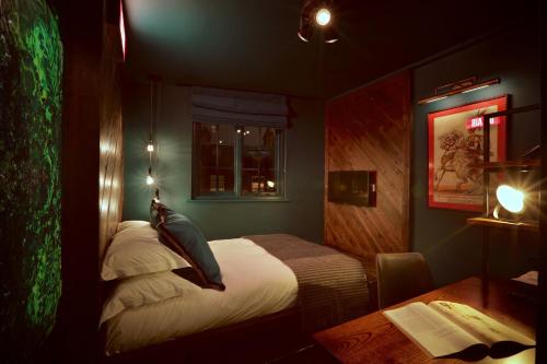 Habitación Doble Deluxe del hotel The Bedford Balham. Foto 3