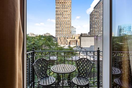 Alojamiento Pied - a - Terre con balcón compartido del hotel Blue Moon. Foto 5