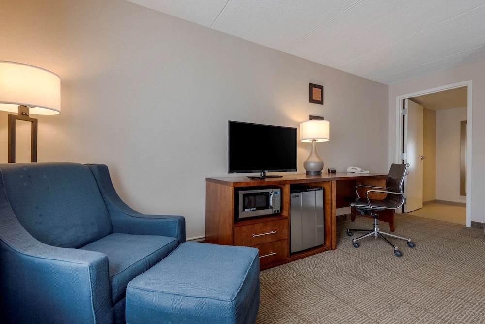 Suite, varias camas, accesible para personas con discapacidad, no fumadores (Upgrade) del hotel Comfort Inn The Pointe. Foto 4