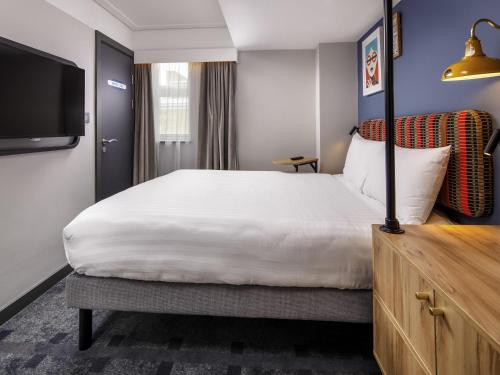 Habitación Doble del hotel ibis Styles London Gloucester Road. Foto 2