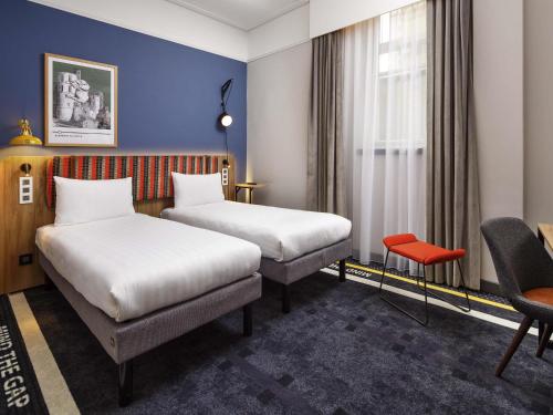 Habitación Doble - 2 camas del hotel ibis Styles London Gloucester Road. Foto 1
