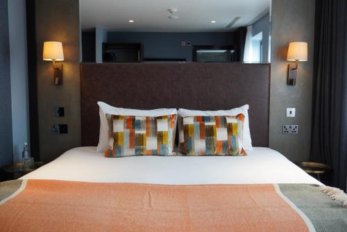 Habitación Doble Pequeña del hotel The Camden Town Hotel. Foto 3