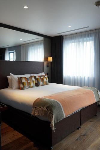 Habitación Doble o Twin Grande del hotel The Camden Town Hotel. Foto 2
