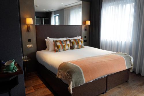 Habitación Doble o Twin Grande del hotel The Camden Town Hotel. Foto 3