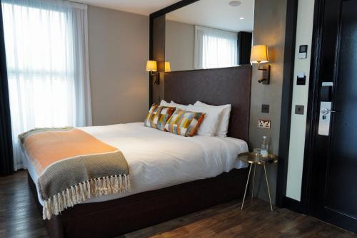 Suite con terraza del hotel The Camden Town Hotel. Foto 3