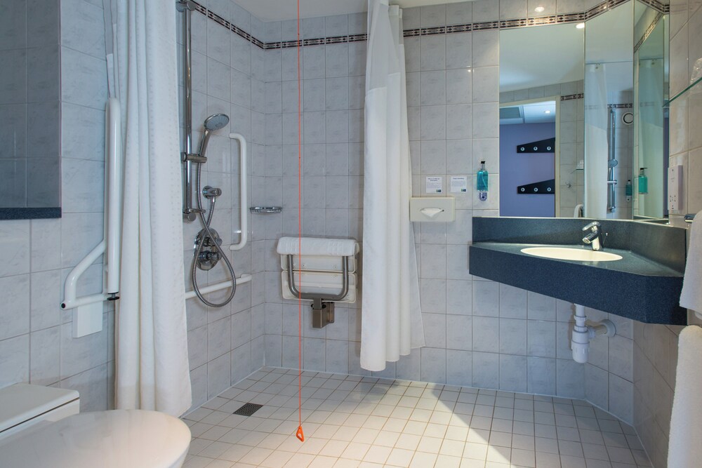 Habitación, 1 cama doble, accesible del hotel Holiday Inn Express London Wandsworth, An Ihg. Foto 5