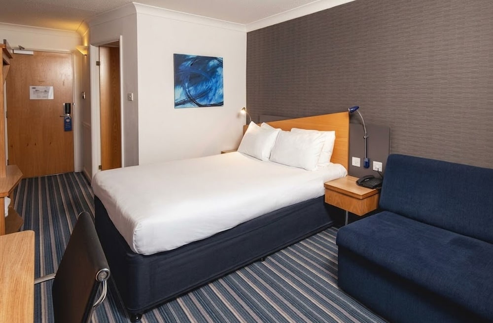 Habitación estándar, 1 cama doble con sofá cama del hotel Holiday Inn Express London Wandsworth, An Ihg. Foto 5