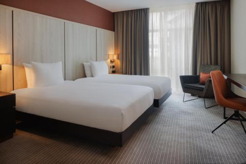 Habitación Doble adaptada para personas de movilidad reducida - 2 camas del hotel DoubleTree By Hilton London Excel. Foto 6