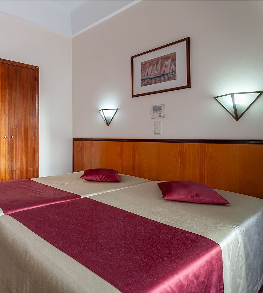 Habitación estándar con 1 cama doble o 2 individuales del hotel Residencial Horizonte. Foto 6