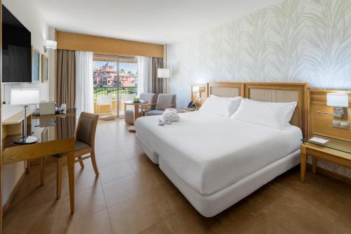 Habitación Doble Deluxe del hotel Elba Costa Ballena Beach and Thalasso Resort. Foto 6