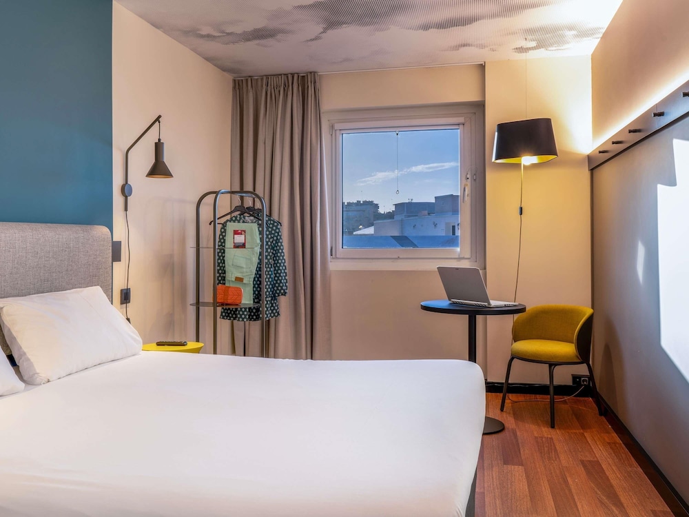 Habitación superior, 1 cama doble del hotel Ibis Malaga Centro Ciudad