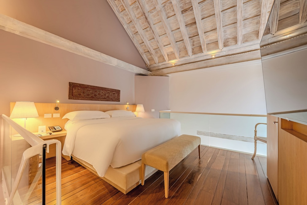 SUITE DUPLEX, 1 Cama King Size, En la Zona Colonial, Servicio de Mayordomía del hotel Sofitel Legend Santa Clara Cartagena. Foto 2