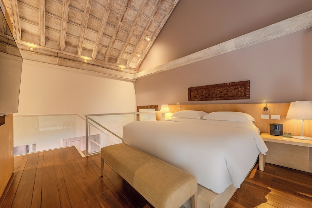 SUITE DUPLEX, 1 Cama King Size, En la Zona Colonial, Servicio de Mayordomía del hotel Sofitel Legend Santa Clara Cartagena. Foto 3