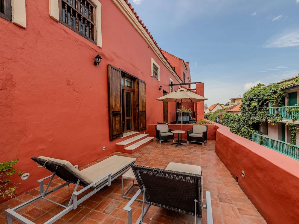 SUITE DUPLEX, 1 Cama King Size, En la Zona Colonial, Servicio de Mayordomía del hotel Sofitel Legend Santa Clara Cartagena. Foto 7
