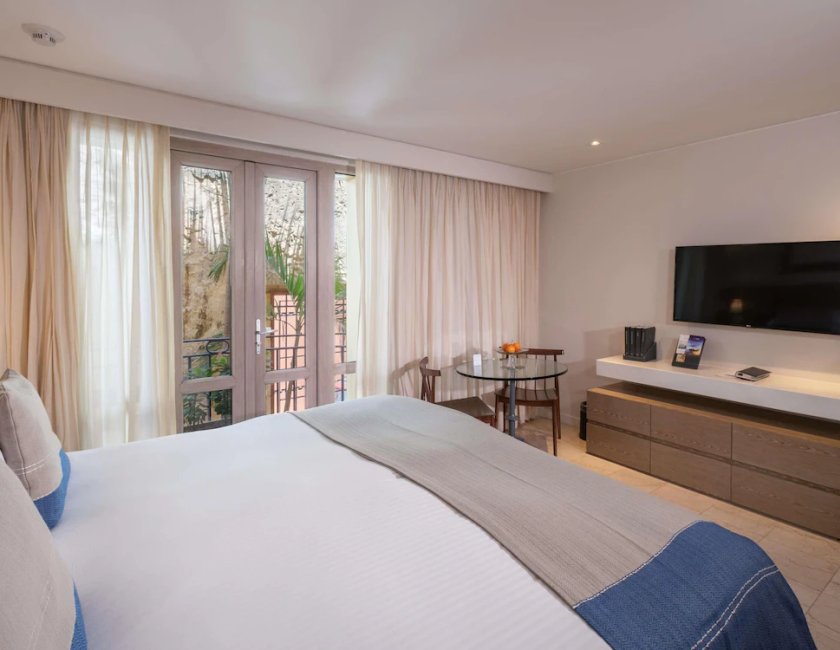 HABITACIÓN CLÁSICA, 1 Cama King Size, Vista Interior del hotel Sofitel Legend Santa Clara Cartagena. Foto 3