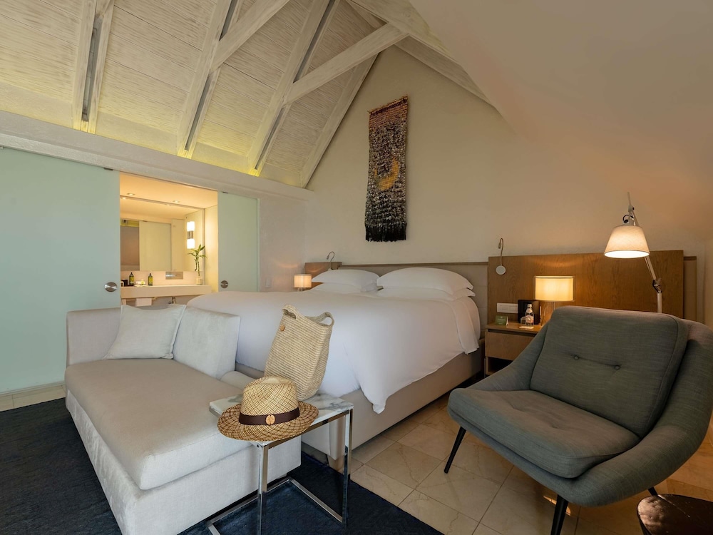 Imperial Amaral Suite: terraza con vista al mar, jacuzzi exterior, cama king size, mayordomo del hotel Sofitel Legend Santa Clara Cartagena