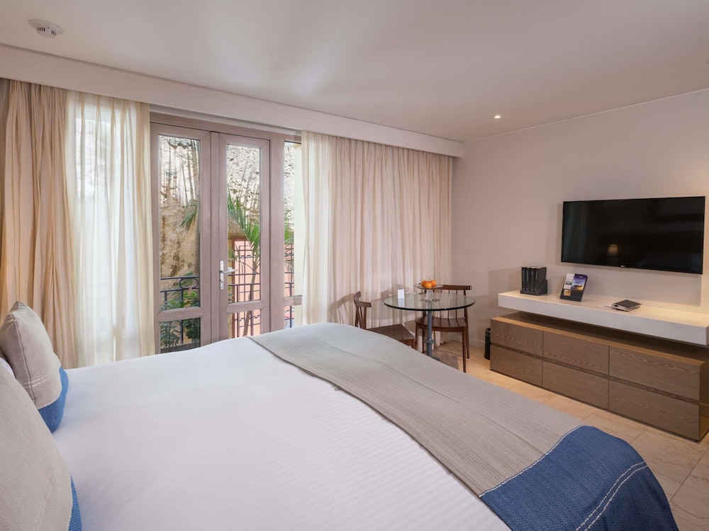 HABITACIÓN CLÁSICA, 1 Cama King Size, Vista Interior del hotel Sofitel Legend Santa Clara Cartagena. Foto 10