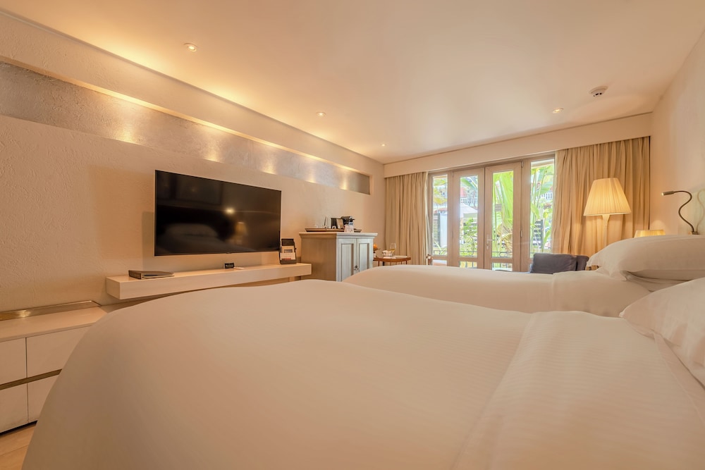Habitación Superior con 2 camas individuales, terraza y vistas al jardín del hotel Sofitel Legend Santa Clara Cartagena. Foto 5