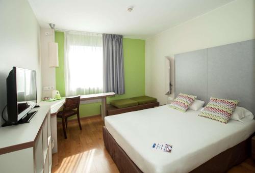 Double Room - Disability Access del hotel Travelodge BCN Cornella Fira. Foto 2