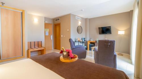 Habitación Doble Superior con terraza del hotel La City Estación. Foto 1