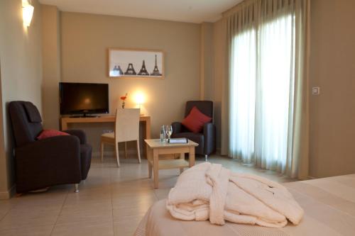 Habitación Doble Superior con terraza del hotel La City Estación. Foto 14