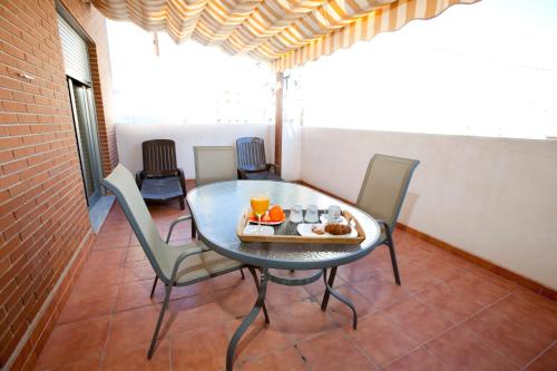 Habitación Doble Superior con terraza del hotel La City Estación. Foto 18