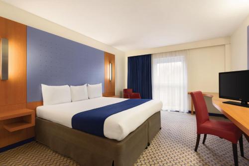 Habitación Doble Executive del hotel Ramada By Wyndham London North M1. Foto 5