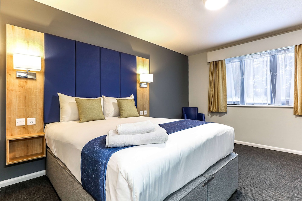 Habitación, 1 cama doble, accesible para personas con discapacidad del hotel Days Inn London Stansted Airport. Foto 1