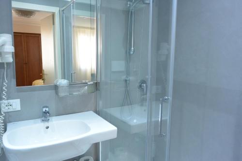 Habitación Triple del hotel San Zulian. Foto 3