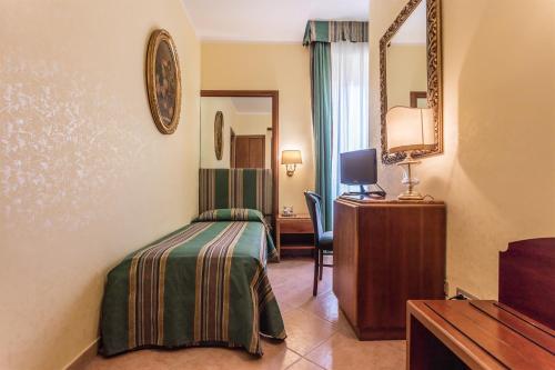 Habitación Individual del hotel Raeli Archimede. Foto 7
