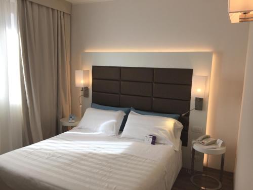 Habitación Doble Estándar del hotel Mercure Bergamo Aeroporto. Foto 1