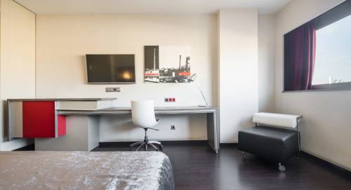 Habitación doble del hotel Ilunion Barcelona. Foto 1