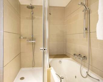 Junior suite del hotel Ilunion Barcelona. Foto 2