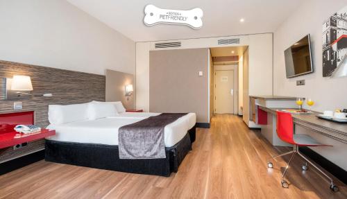Habitación Doble - Se aceptan mascotas del hotel Ilunion Barcelona. Foto 5