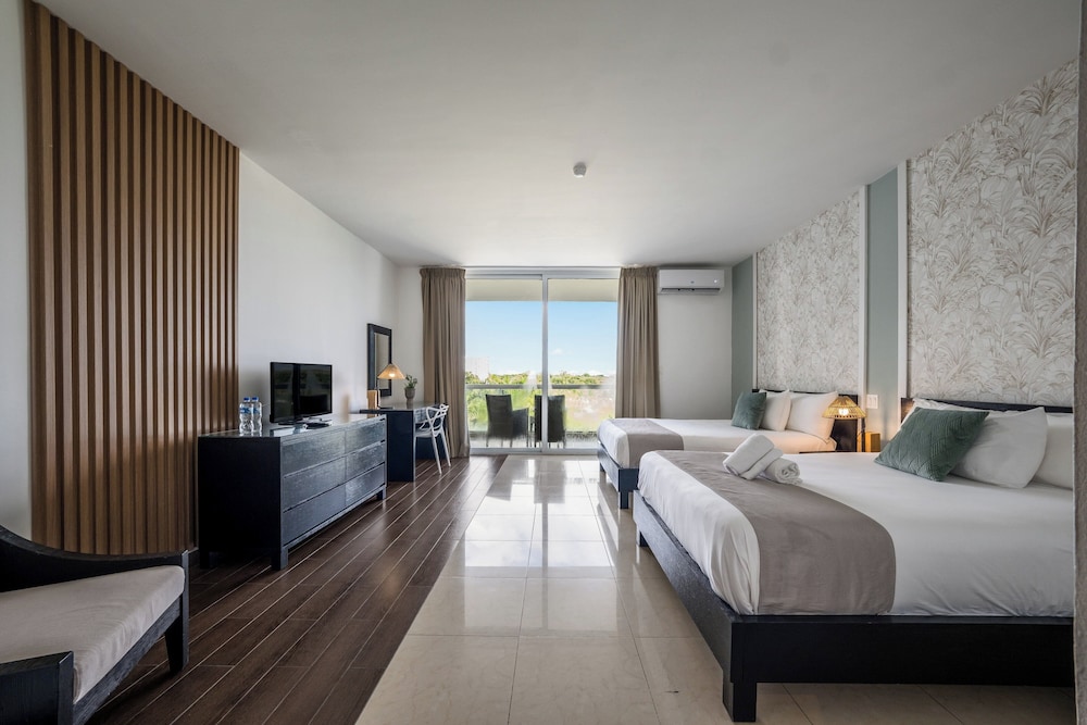 Suite de lujo del hotel Playa Blanca Beach Resort - All Inclusive. Foto 2