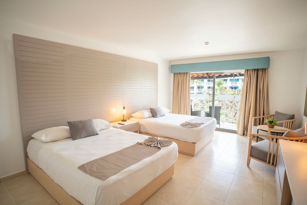 Superior Double or Twin Room (No access to the saltwater pool) del hotel Playa Blanca Beach Resort - All Inclusive. Foto 2