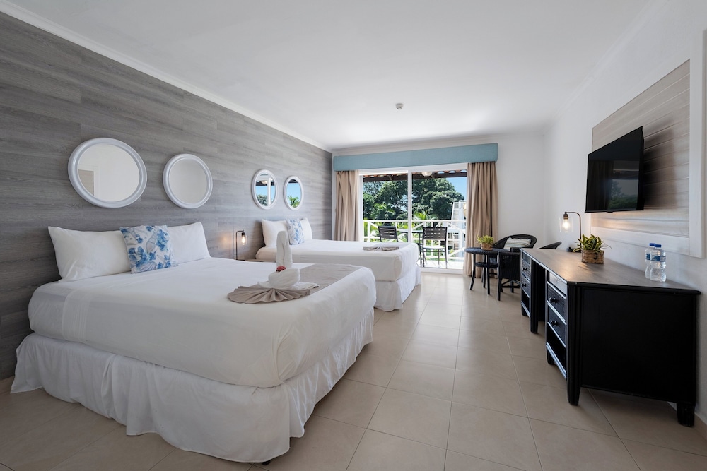 Deluxe Double Room, Garden View (No access to the saltwater pool) del hotel Playa Blanca Beach Resort - All Inclusive