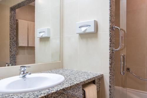 Habitación Doble Básica - 2 camas del hotel 3hb Guarana - All Inclusive. Foto 3