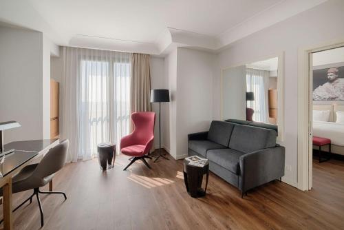 Suite del hotel Radisson Blu Milan. Foto 2