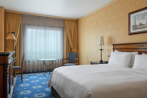 Habitación amplia. del hotel Rome Marriott Park