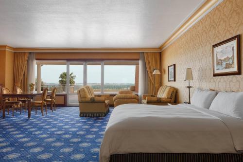 Suite Presidencial con acceso al salón del hotel Rome Marriott Park